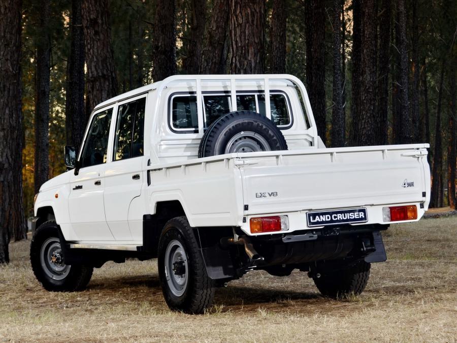  Toyota Land Cruiser Double Cab LX 2012 года  (ZA) (фото 7 из 16)